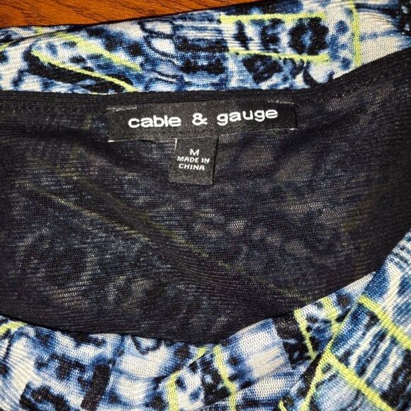 Cable & Gauge Geometric Layered 3/4 Sleeve Top Size Medium - Picture 6 of 6